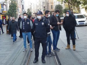 İstiklal Caddesi’nde korona virüs denetimi