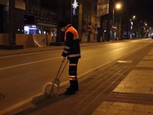 Denizli’de vatandaşlar sokağa çıkma kısıtlamasına uyuyor