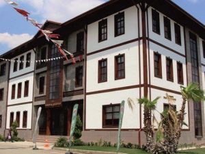 Başkan Öndeş’ten, ilçe esnafına destek