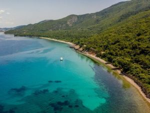 Dilek Yarımadası Milli Parkı salgına rağmen ziyaretçi akınına uğradı