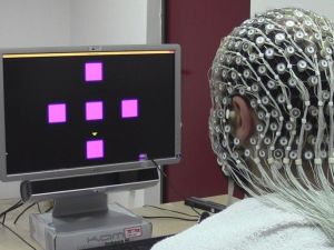 DEÜ’den gürültü engelleyici EEG kayıt başlığı