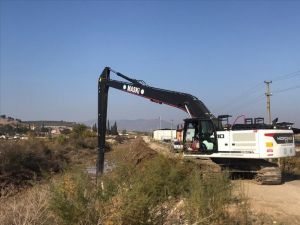 Kargın’da 2 kilometre dere temizlik çalışması yapıldı