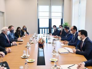 Sözcü Kalın, ABD’nin Suriye Özel Temsilcisi Rayburn ile Suriye’yi görüştü