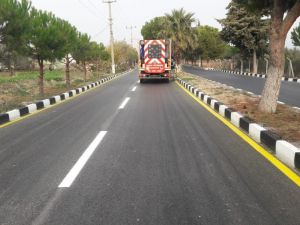 Yenilenen yolda çizgi çalışması da tamamlandı
