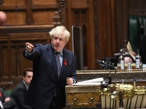 İngiltere’de Covid-19 aşısı gönüllü olarak verilecek