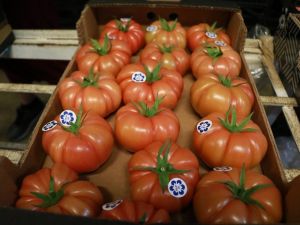 Kasımda fiyatı en fazla artan ürün domates oldu