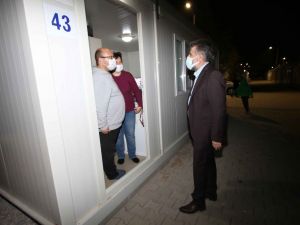 Başkan Sandal, konteyner kentteki depremzedeler ile buluştu