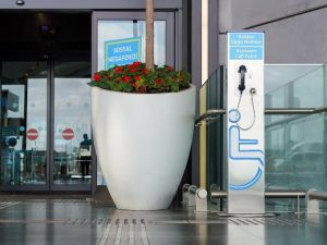 Engelli yolcular için engelsiz havalimanı