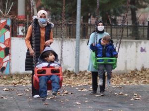 Öğretmen ve öğrencilerden anlamlı Engelliler Günü videosu
