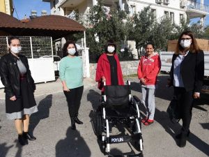Fethiye’de 8 engelli vatandaşa akülü sandalye hediye edildi
