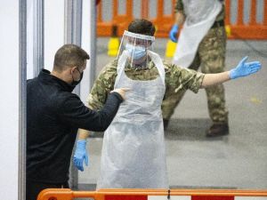 İngiltere’de Covid-19’a bağlı can kaybı 60 bini aştı