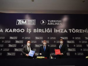 Bakan Karaismailoğlu: “Türkiye’nin lojistik bir güç olması için hep birlikte çalışıyoruz”