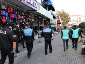 Sultanbeyli İlçe Salgın Denetim Merkezi gelen ihbarları anında inceliyor