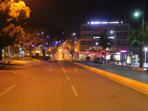 56 saatlik yasak başladı, Aydın sokakları boş kaldı