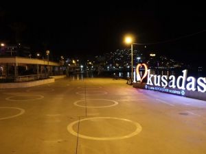 Kuşadası sokağa çıkma kısıtlamasına uydu