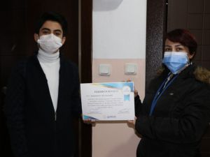 Bağcılar Belediyesi pandeminin öyküsünü yazan gençleri ödüllendirdi