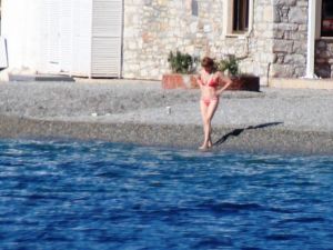 Yasak bile denize girmelerine engel olamadı