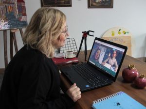 Kıtalar arası online resim dersi