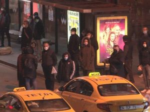 Kısıtlama sonrası İstanbul’da hareketlilik başladı