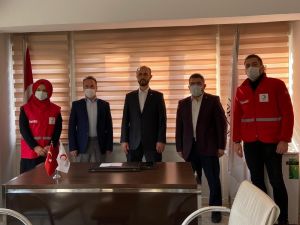 Yakın: "Durmadan, dinlenmeden yardım faaliyetlerini sürdüreceğiz"