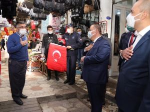 Suriye sınırında Türk bayrağı heyecanı