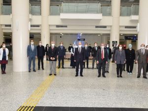 Vali Karadeniz, pandemi hastanesinde bilgi aldı