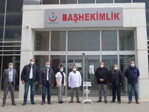 Kuşadası Ticaret Odası devlet hastanesine oksijen cihazı bağışladı