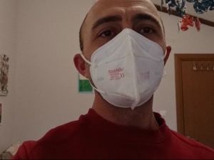 5 Yaşındaki kız çocuğu kovid olan sağlıkçı babasına böyle seslendi: