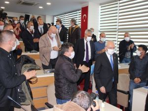 Kılıçdaroğlu, apartman görevlileri ile bir araya geldi