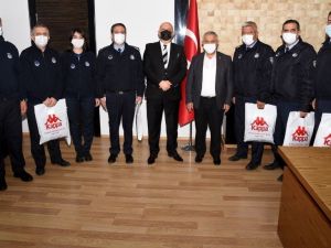 Başkan Zeybek: “Zabıta personelimiz pandemi sürecinde de fedakarca çalışıyor”