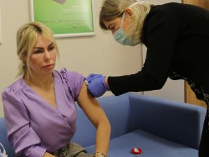 AÜ Rektörü Prof.Dr. Özlenen Özkan: "Aşıdan başka çaremiz yok"