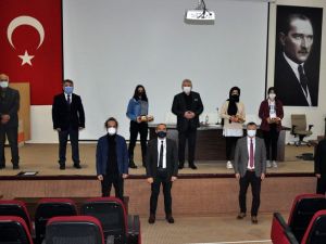 Çeşme Müftülüğünden dereceye giren öğrencilere para ödülü