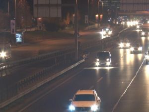İstanbul’da sokağa çıkma kısıtlaması sona erdi, yollarda hareketlilik başladı