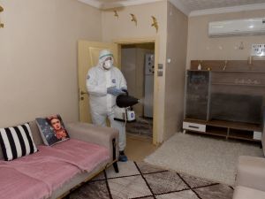 Adana’da korona hastalarının evleri dezenfekte ediliyor