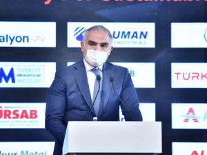 Bakan Ersoy: “Pandemi sonrası en hızlı büyüyen sektör turizm olacak”