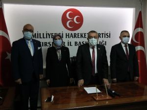 MHP İl Başkanı Kılıç: “Hainlerle Türkeş bir arada anılamaz, ananında dilini keser atarız”