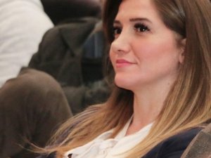 İzmir’deki camilerden korsan müzik yayınını paylaşan Banu Özdemir davasında karar