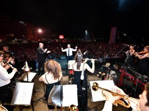 Başkan Soyer, pandemiden etkilenen sanatçılar için eylem planını açıkladı