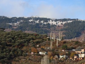 Madran Dağı’na yılın ilk karı düştü