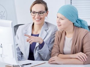 "Kanser hastaları ağrıyla baş etmek zorunda değil"