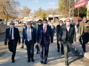 Başkan Gür’den Çukurca esnafına ziyaret