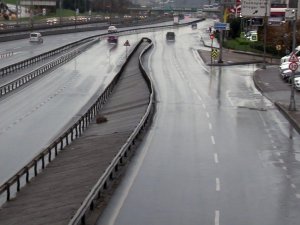 İstanbul’da boş kalan yollar havadan görüntülendi