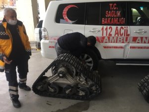 Kış öncesi paletli ambulanslar hazır