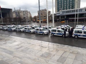 İstanbul’da merak uyandıran polis konvoyu