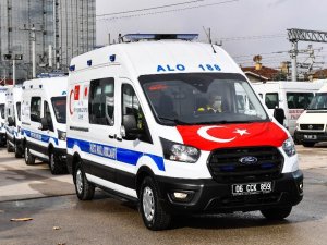 Büyükşehir Belediyesi ambulans ve diyaliz araç filosunu genişletti