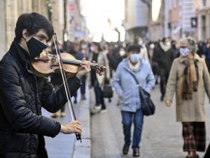 İtalya’da son 24 saatte korona virüsten 491 kişi öldü