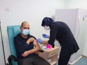 Malatya’da gönüllülere vurulan Çin aşısında rapor edilen bir yan etki görülmedi