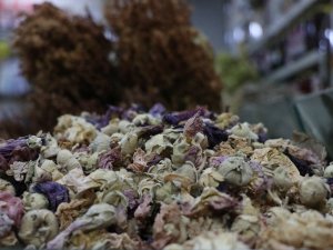 Korona virüs ve soğuk hava bitki çaylarına rağbeti artırdı