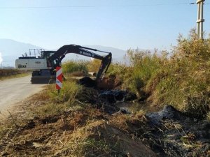 Alaşehir’de dereler temizleniyor