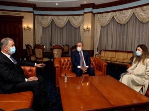 Millî Savunma Bakanı Akar ve Dışişleri Bakanı Çavuşoğlu Ukrayna’da